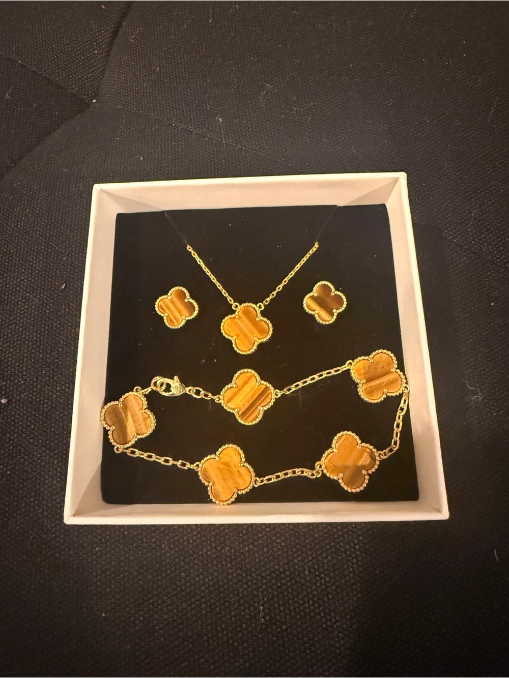 Clover Set Tiger Eye